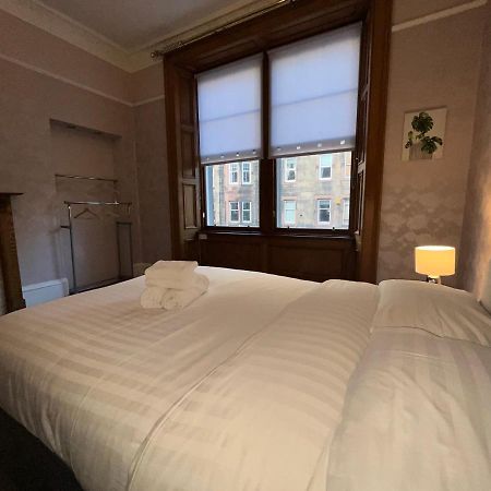Bright 3 Bedroom Edinburgh City Apt Esterno foto
