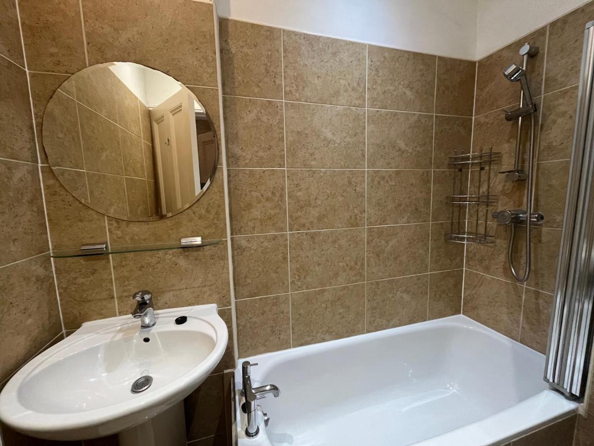 Bright 3 Bedroom Edinburgh City Apt Esterno foto