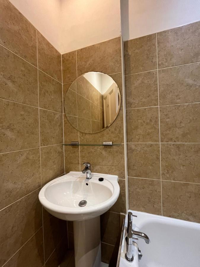 Bright 3 Bedroom Edinburgh City Apt Esterno foto