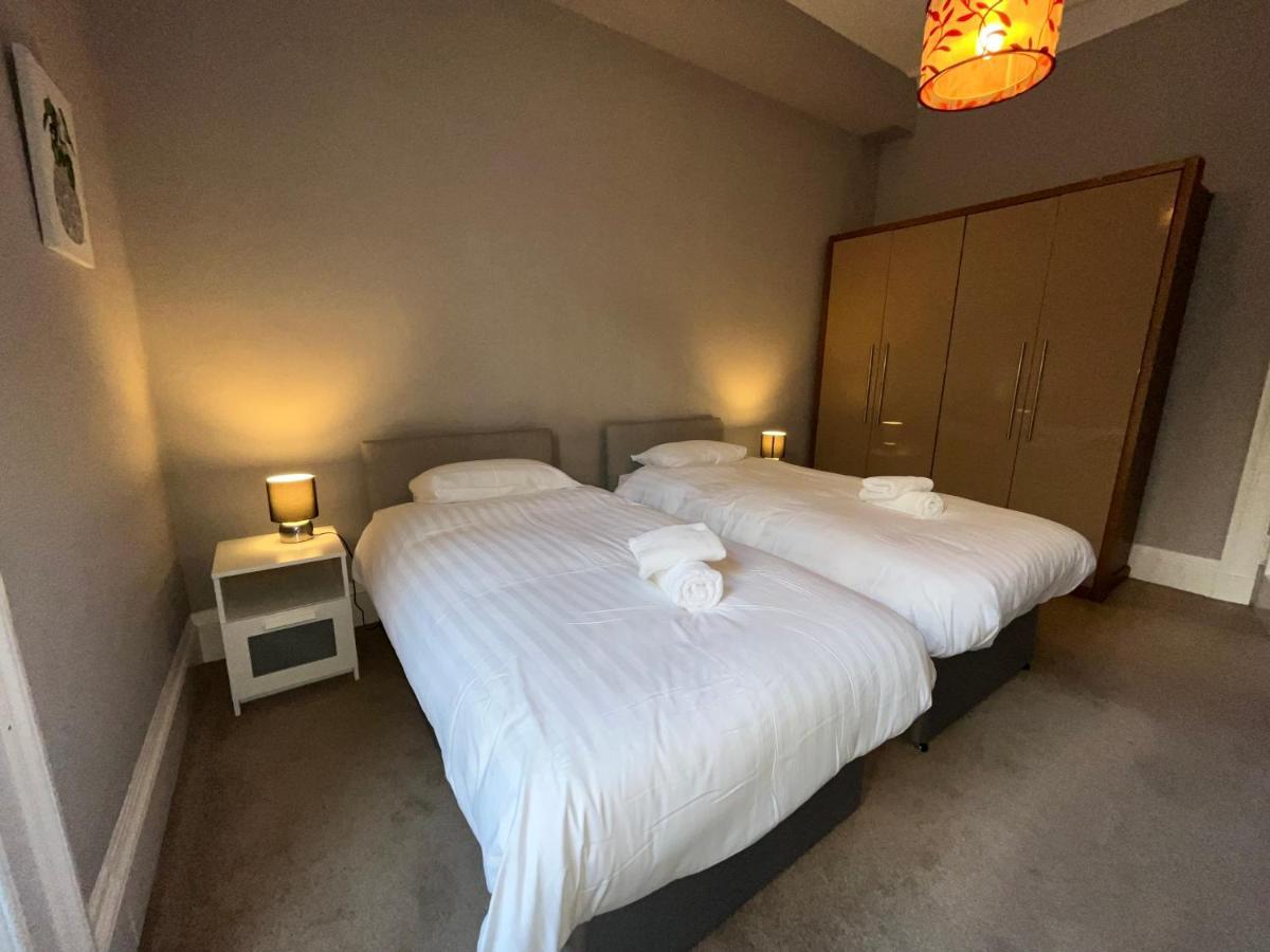 Bright 3 Bedroom Edinburgh City Apt Esterno foto